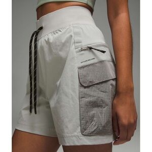 Lululemon Multi-Pocket Cargo High-Rise Hiking Short